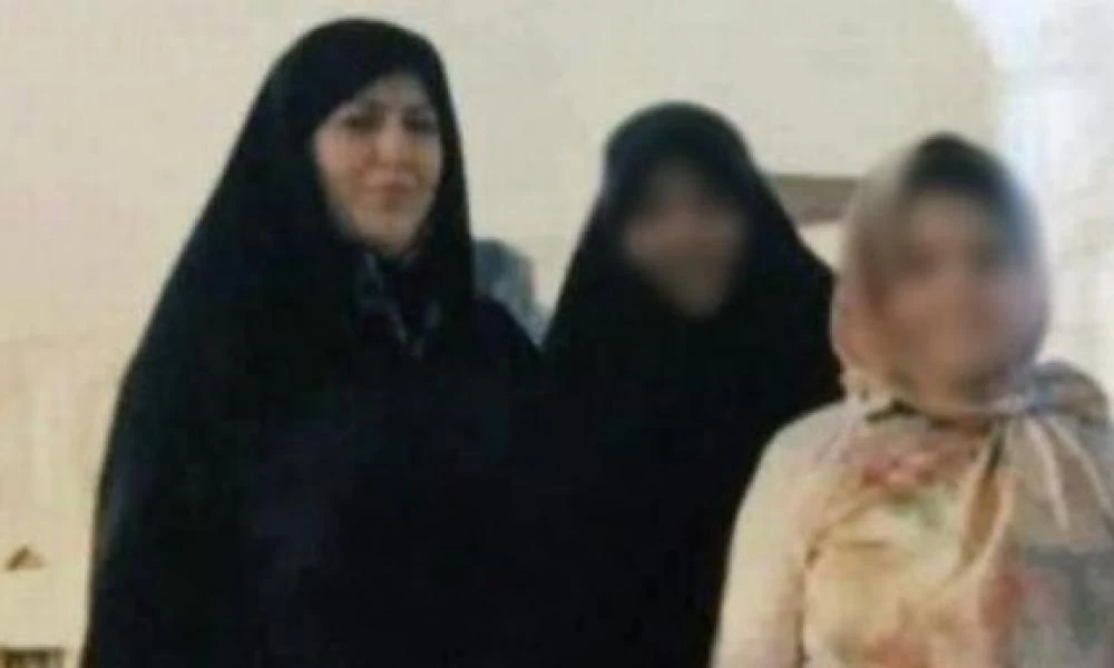 Φρίκη: Κρέμασαν νεκρή γυναίκα για να της κλοτσήσει την καρέκλα η πεθερά